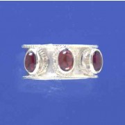 SPC RUBSET CAB GARNET 3 STONE RING     =