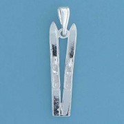 SPC 26mm PAIR OF SKIS PENDANT          =