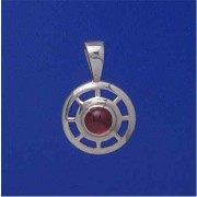 SPC GARNET SET CUTOUT ROUND PENDANT