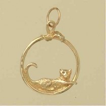 GWT CAT AND MOUSE IN HOOP PENDANT
