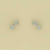 GPC  WHITE 3mm DOUBLE CUBE STUDS       =