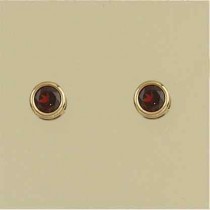 GPC 5MM GARNET RUB STUD                =