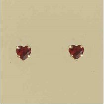 GPC GARNET CLAW SET HEART STUDS