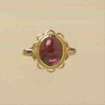 GPC 10x8mm OVAL GARNET RING