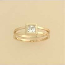 GPC SQ.4mm CZ SPLIT SHANK RING