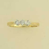 9ct 25pt DIAMOND 3 STONE RING