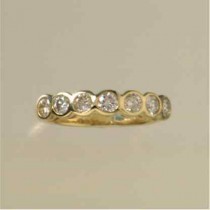 9ct 95pt DIAMOND RUBSET 1/2 ETERNITY