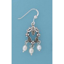 SPC MARCASITE EARRING/3 SYN.PEARL DROPS
