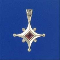 SPC STAR WITH BEADS GARNET PENDANT