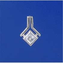 SPC 12mm BLUE STONE CLAW SET PENDANT   -