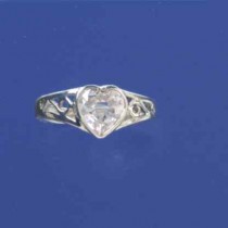 SPC 8mm CZ HEART FILIGREE SHANK RING