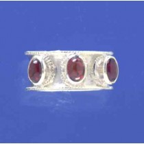 SPC RUBSET CAB GARNET 3 STONE RING     =