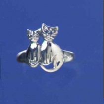 SPC TWO SITTING CATS RING