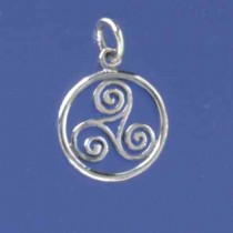 SPC 17mm 3 SQUIRL CELTIC PENDANT       =